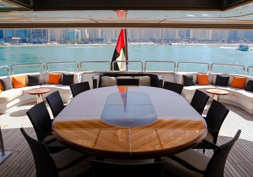 Queen Skyfall – aft dining Skyfall aft dining area