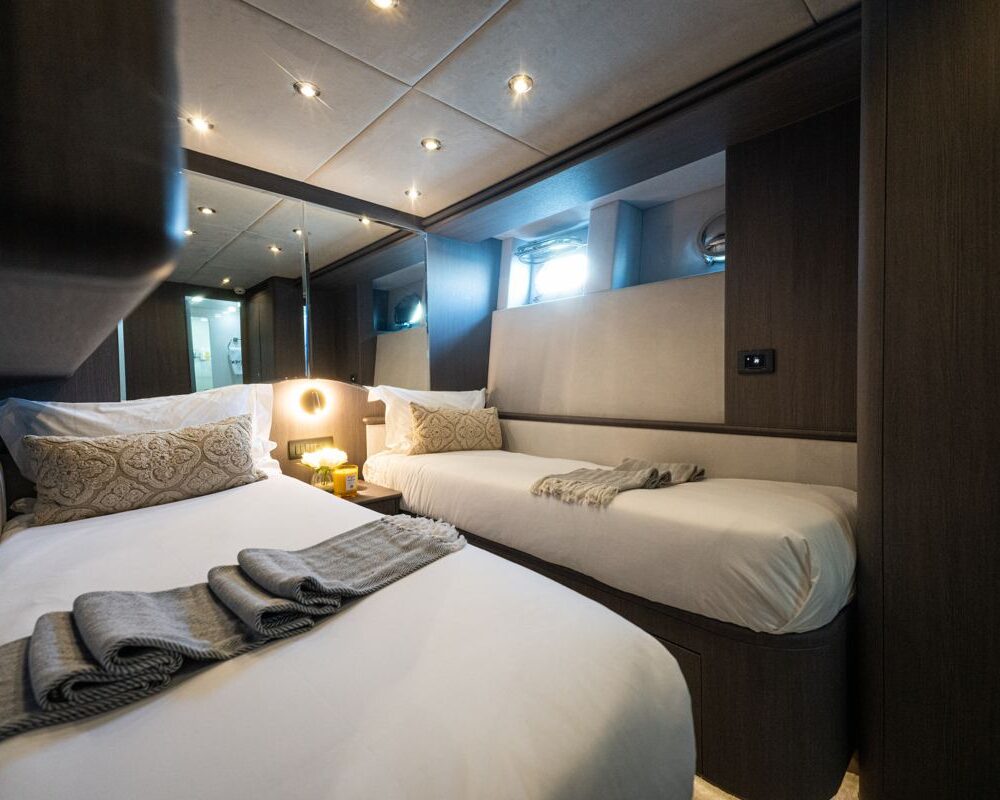 Spectre twin guest cabin