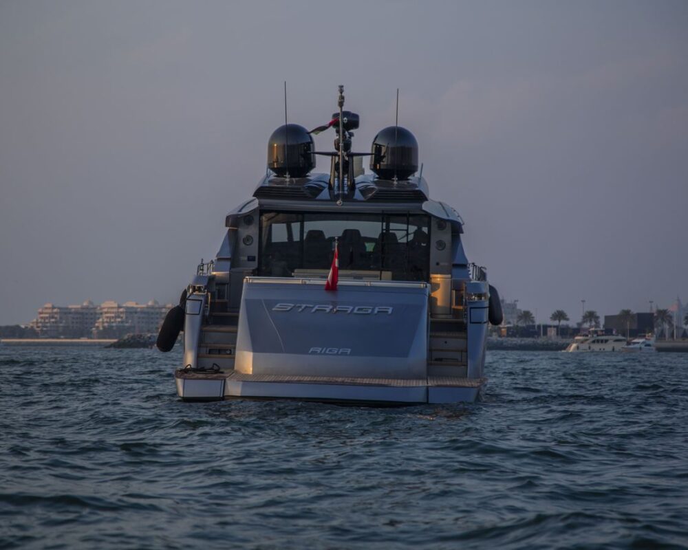 Queen Straga – bow view Straga yacht bow view